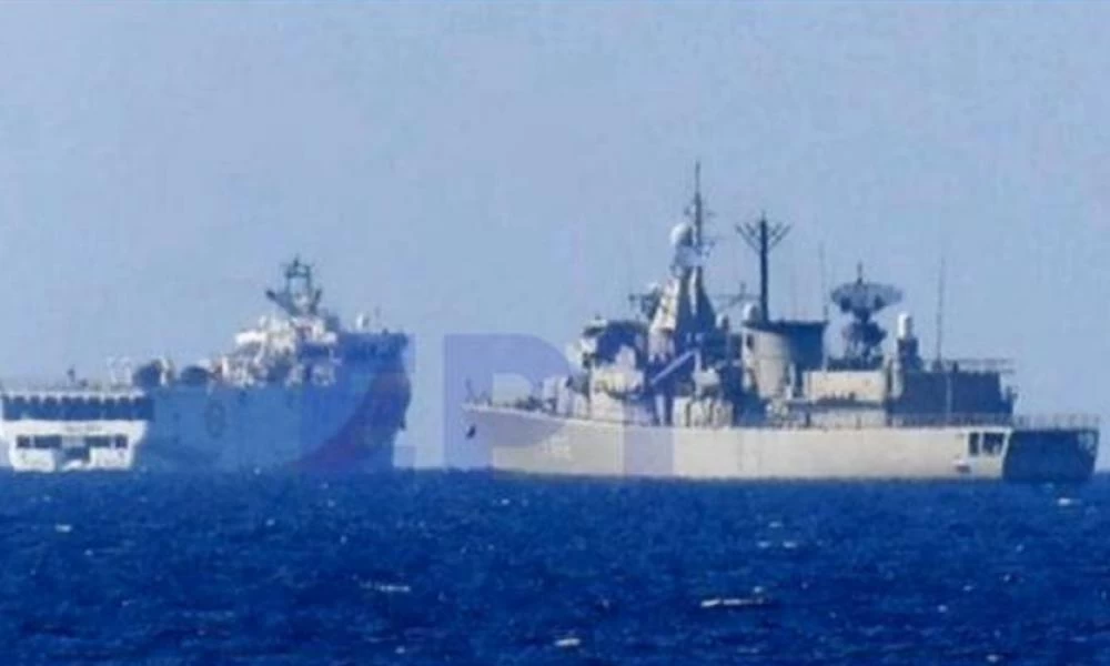 Εικόνα-ντοκουμέντο: Ελληνική φρεγάτα ''εγκλώβισε'' το Oruc Reis